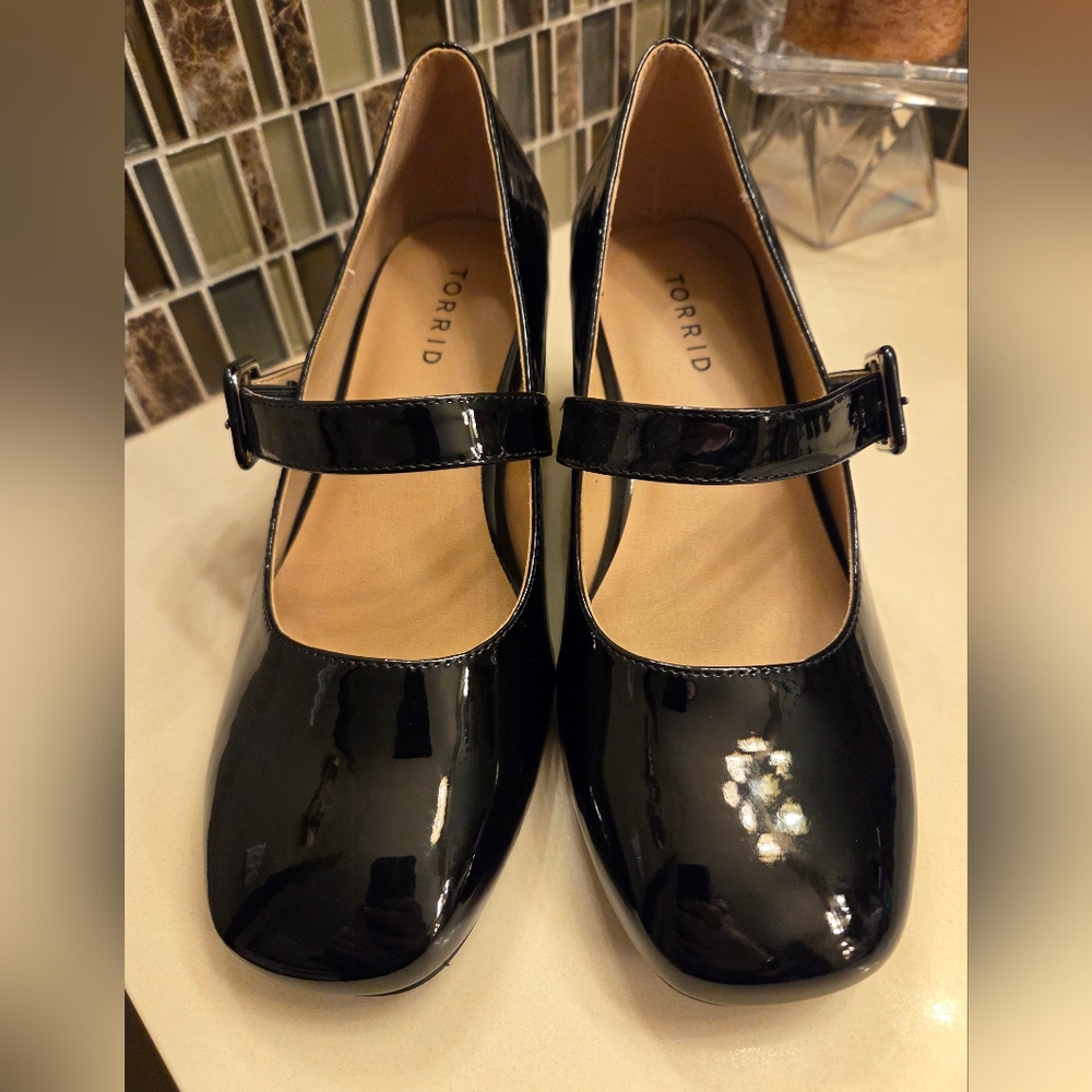 MUST HAVE Mary Janes NWOT